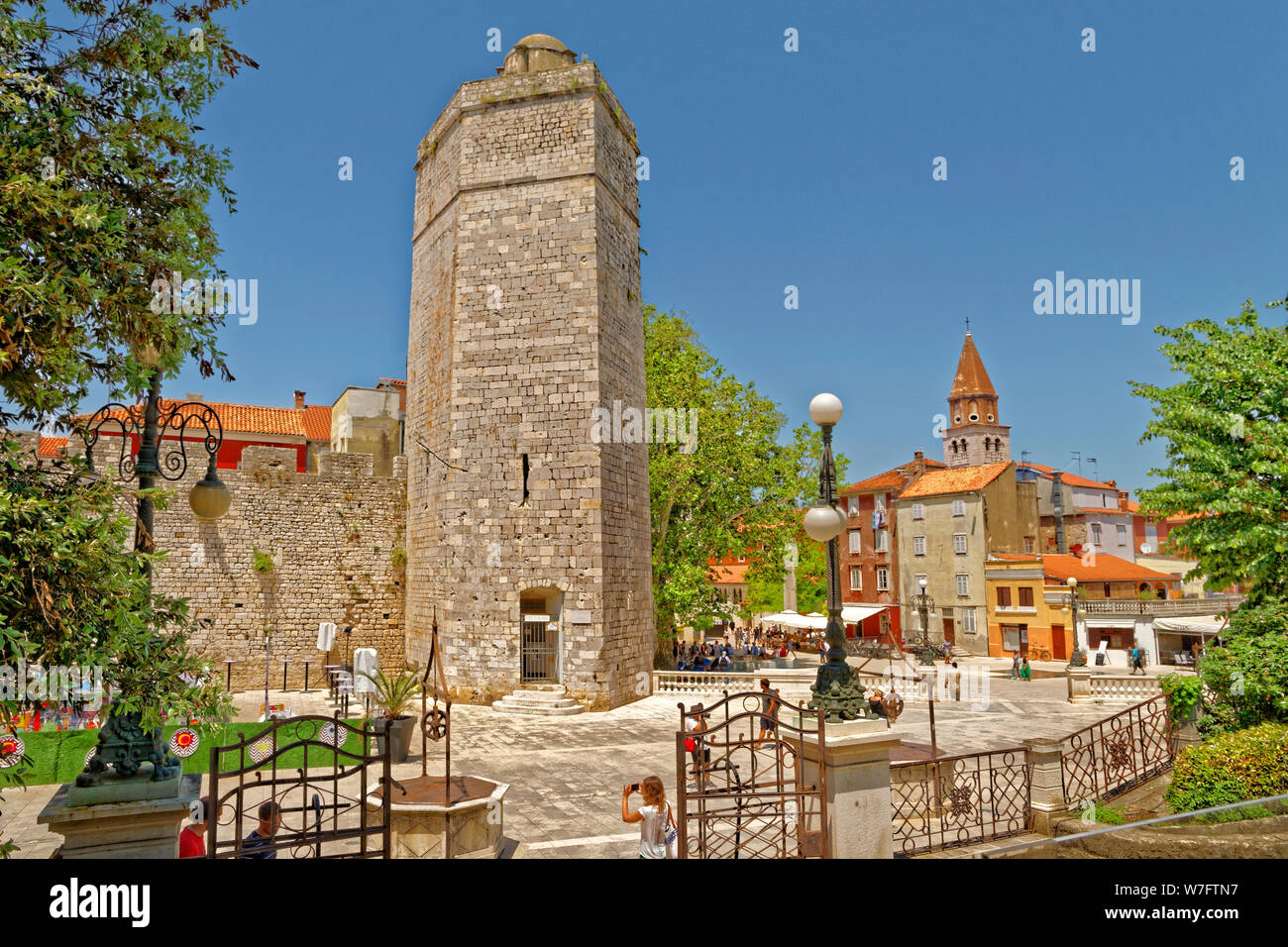 5 pozzetti Square a Zadar città vecchia, Croazia. Foto Stock