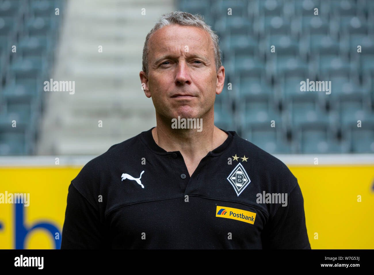 Calcio, Bundesliga, 2019/2020, Borussia Moenchengladbach, premere il tasto di ripresa fotografica, ritratto, assistant coach Frank Geideck Foto Stock