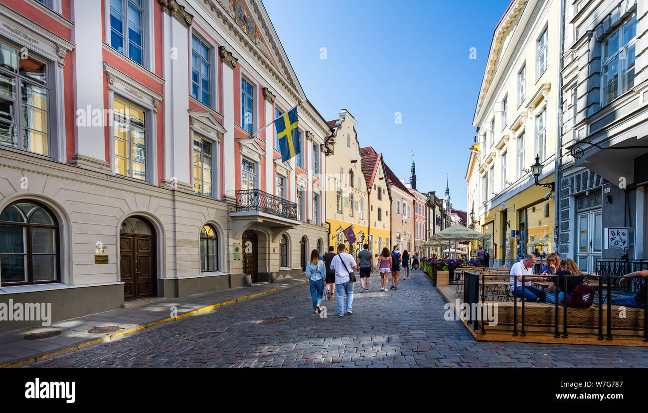 Antiche case mercantili su Pikk Street, Tallinn, Estonia il 21 Luglio 2019 Foto Stock