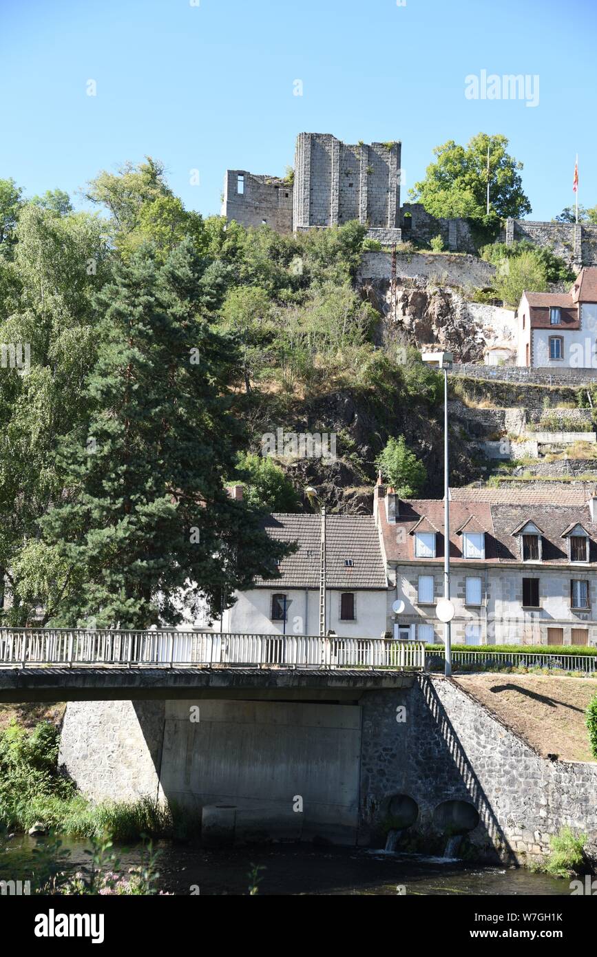 La capitale mondiale della tappezzeria di Aubusson sul fiume La Creuse, Nouvelle-Aquitaine, Francia Foto Stock