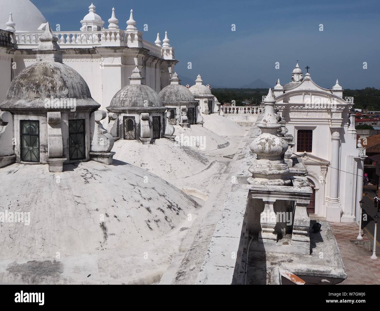 Nicaragua, Leon, Cattedrale, reale e la rinomata Basilica Cattedrale dell Assunzione della Beata Vergine Maria, tetto. Foto Stock