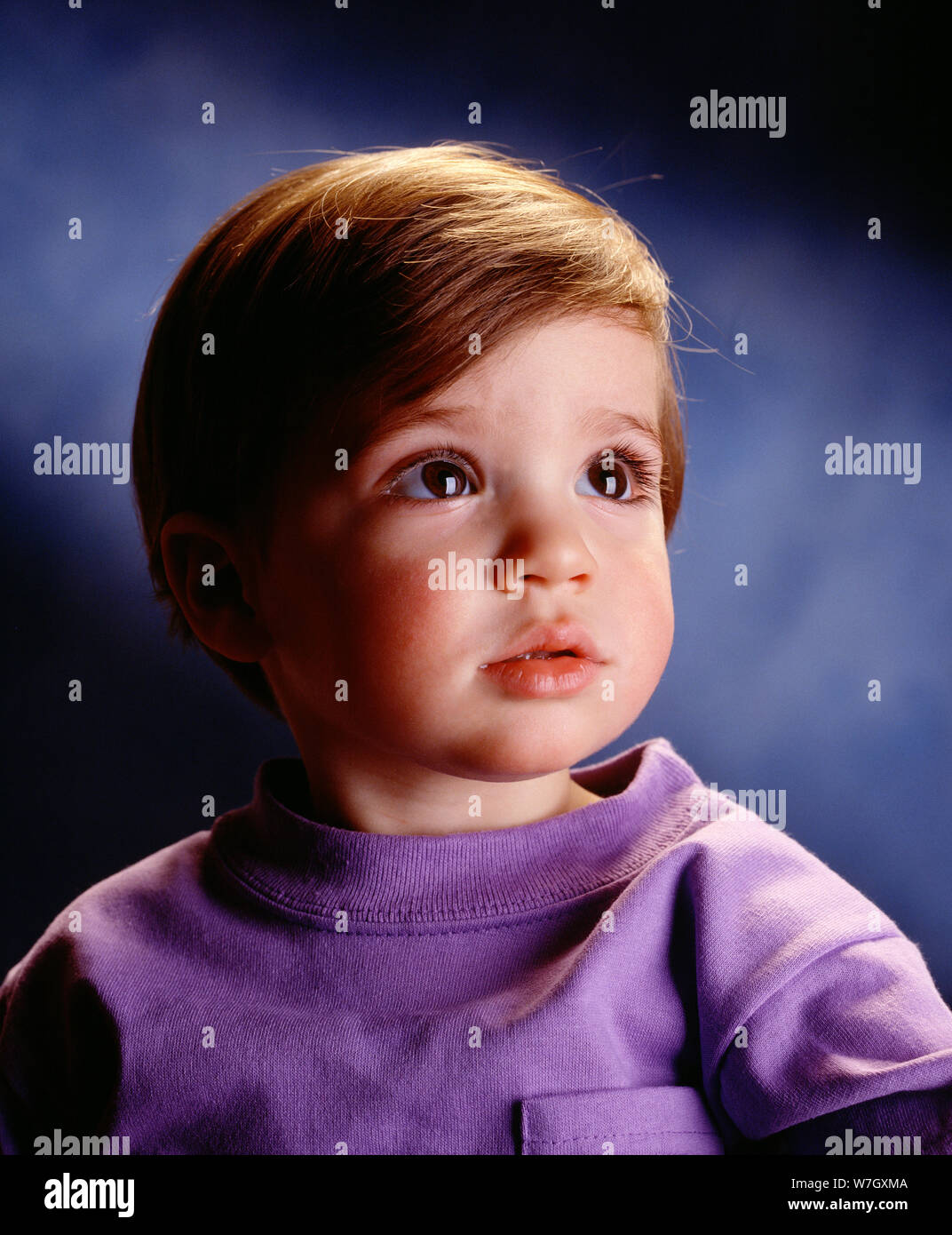 Ritratto di un giovane ragazzo bei occhi Foto Stock
