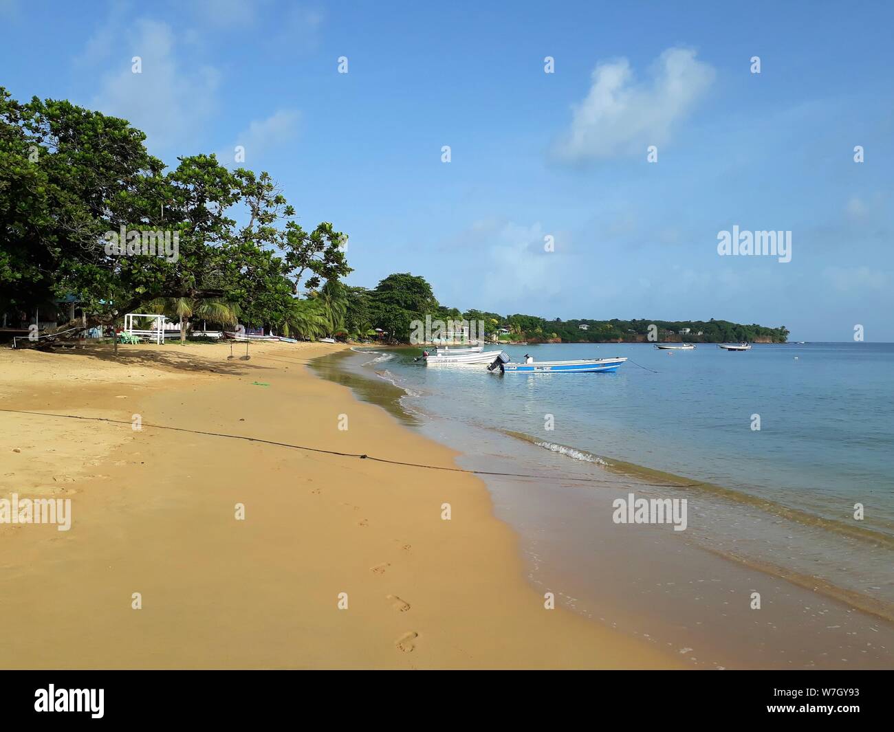 La spiaggia tropicale di Little Corn Island nelle isole di mais in Nicaragua. Il litorale caraibico. Foto Stock