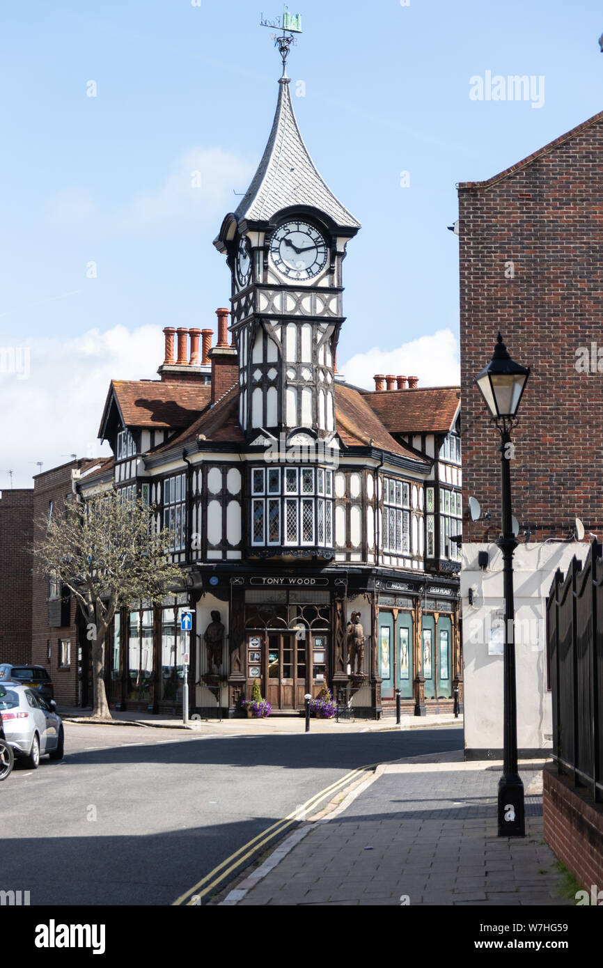 Strada del castello torre dell orologio a Southsea, Portsmouth, Hampshire Foto Stock