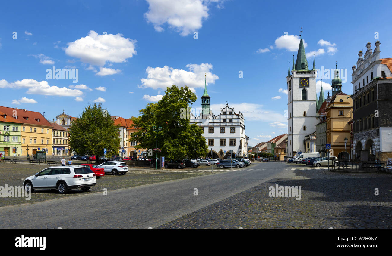 Nord cittadina boema di Litomerice - piazza centrale Foto Stock