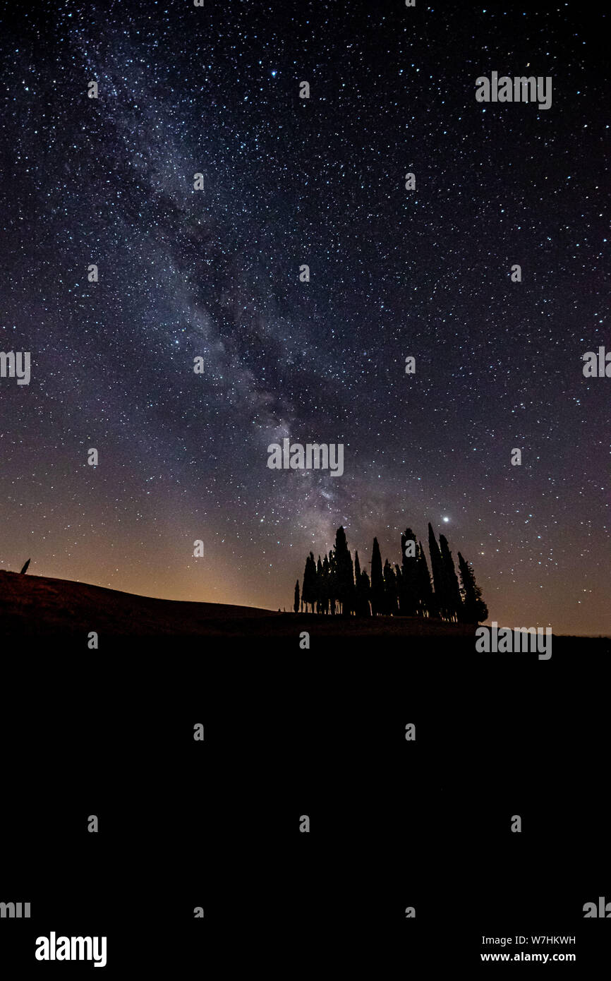 Via lattea in Val d'Orcia nei pressi di San Quirico, Toscana Foto Stock