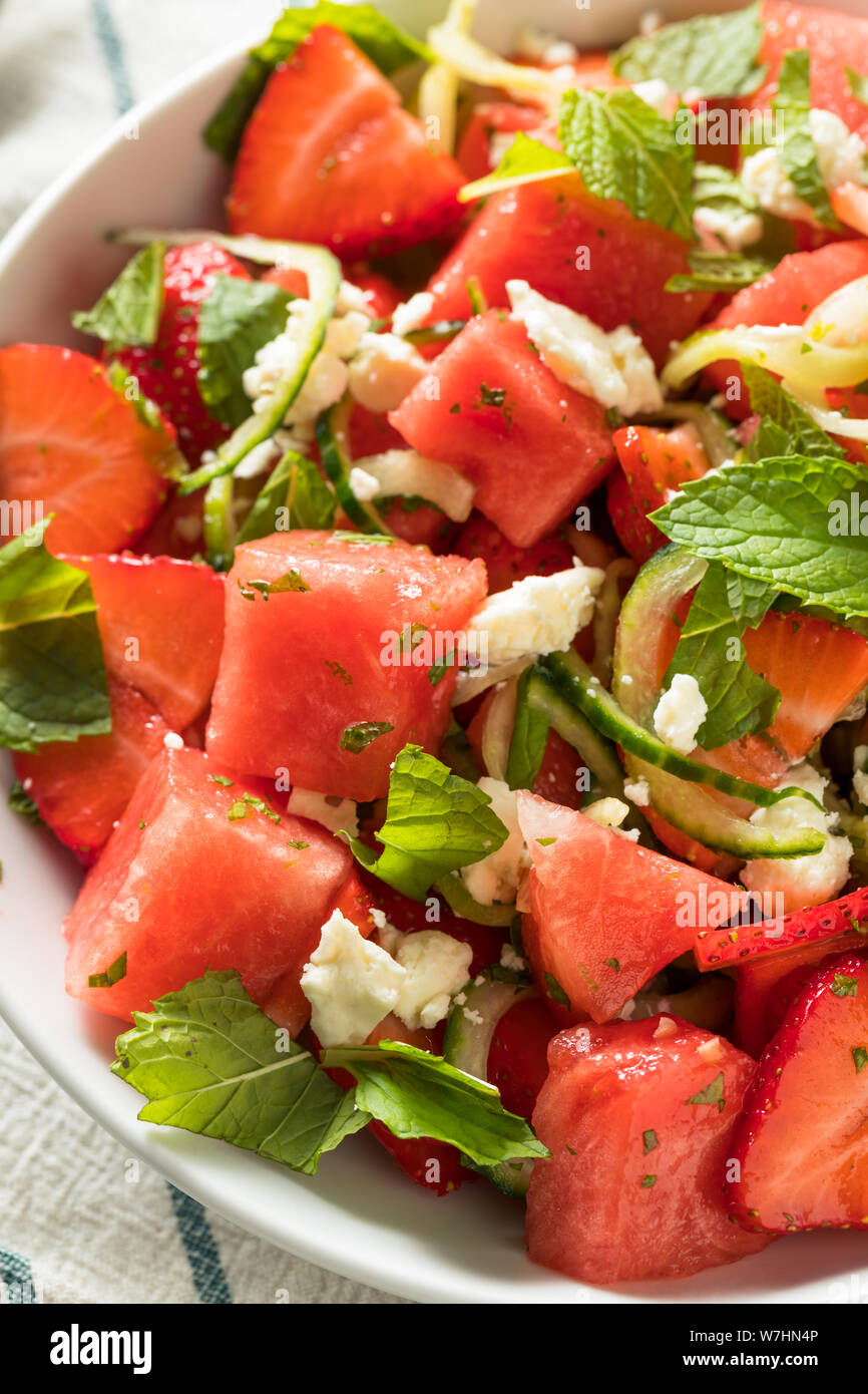 In casa materie Feta anguria con insalata di cetrioli Foto Stock