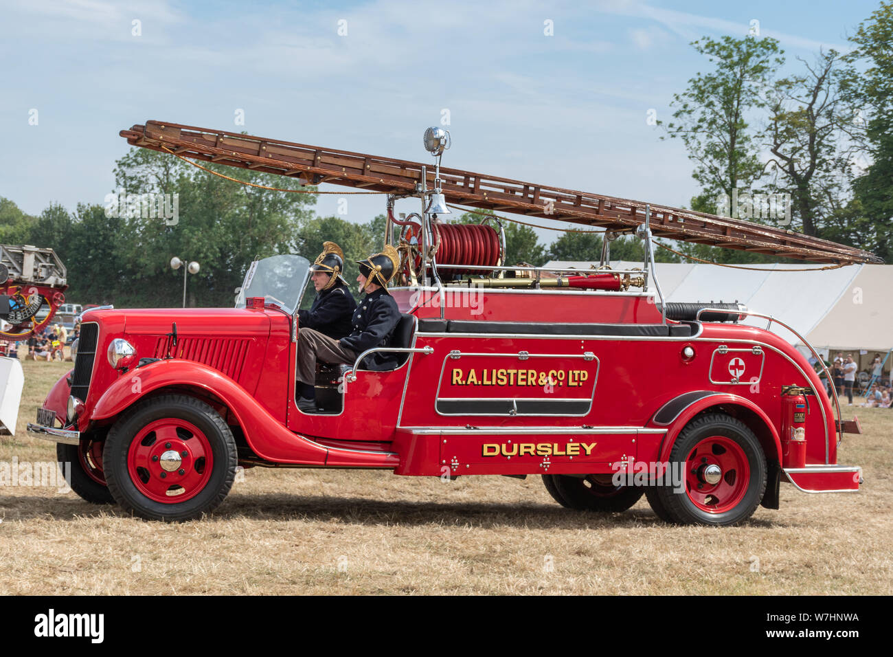 1937 Fordson motore fire originariamente commissionato da R A Lister di Dursley sul display in corrispondenza del fuoco Odiham mostrano, 2019, Hampshire, Regno Unito Foto Stock