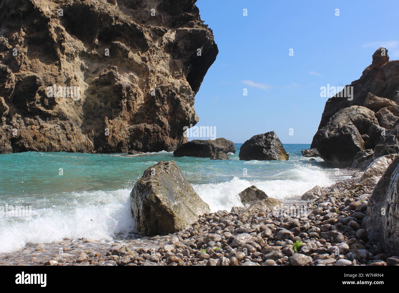 Hiden spiaggia a nord del Marocco Foto Stock