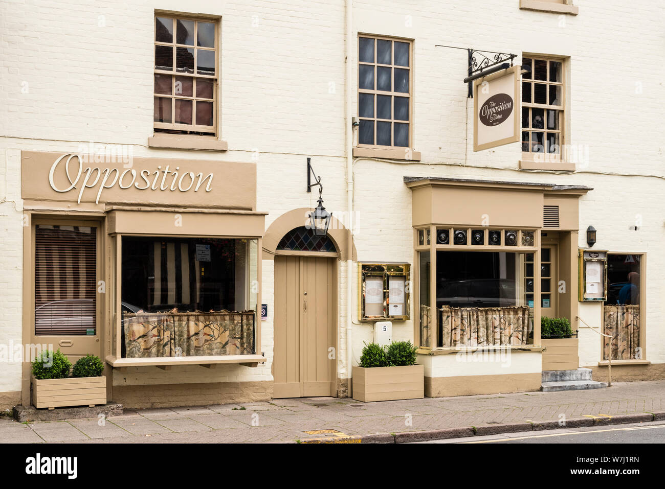 Caffè e ristoranti: vista esterna dell'opposizione Studio bistro Foto Stock