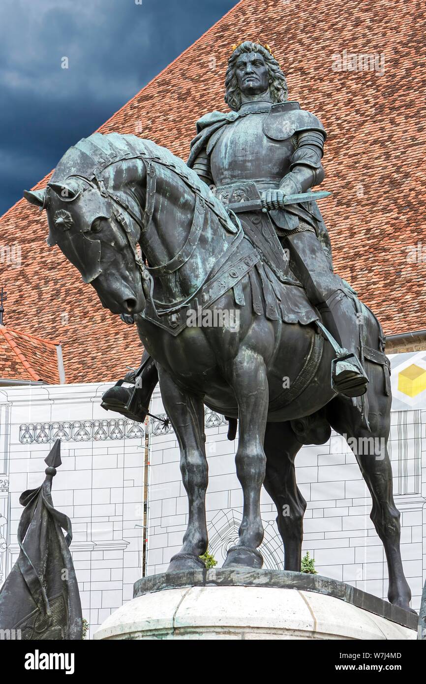 Cavaliere statua del re ungherese Matthias Corvinus, 1443-1490, Cluj-Napoca, Romania Foto Stock