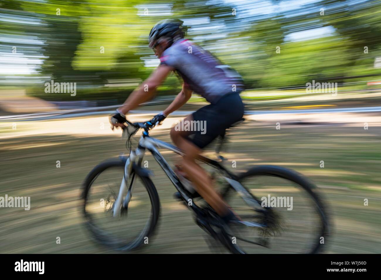 Mountain bike race, movimento, Rinteln, Germania Foto Stock