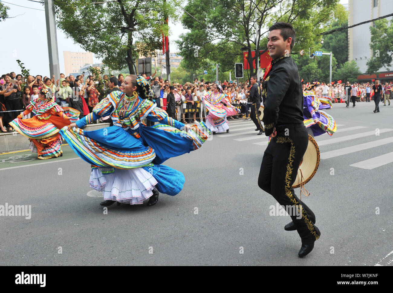 I membri dell'Australia banda della Università Autonoma di Chihuahua eseguire durante il quinto Nanchang tatuaggio militare di Nanchang City, est della Cina di Ji Foto Stock