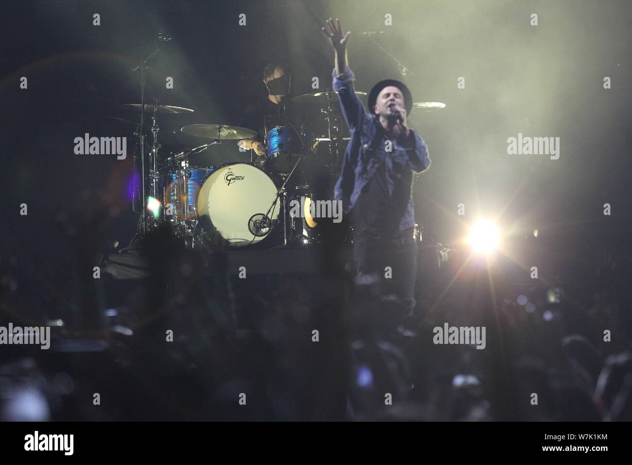 **HONG KONG FUORI * * American pop rock band OneRepublic esegue in un concerto a Hong Kong, Cina, 19 settembre 2017. Foto Stock