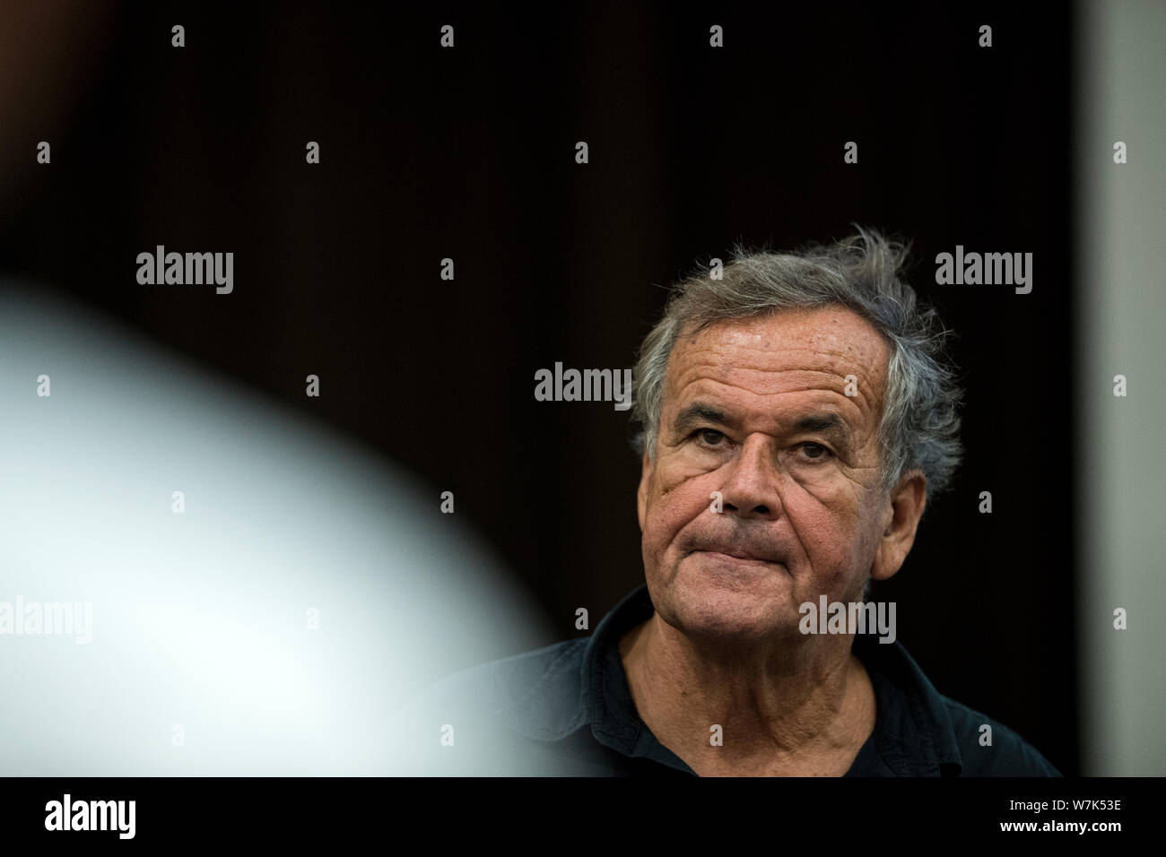 Marocchino nato fotografo francese Bruno Barbey, stati e una volta che il vice-presidente per la Magnum Photos, è raffigurato a Pechino in Cina, 17 Settembre 2017 Foto Stock