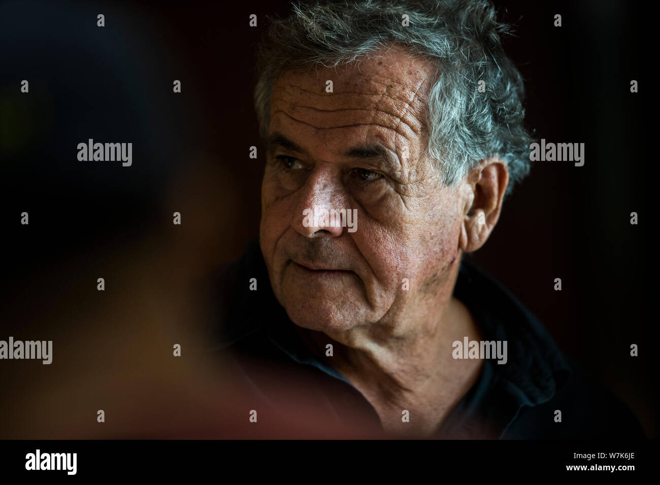 Marocchino nato fotografo francese Bruno Barbey, stati e una volta che il vice-presidente per la Magnum Photos, è raffigurato a Pechino in Cina, 17 Settembre 2017 Foto Stock