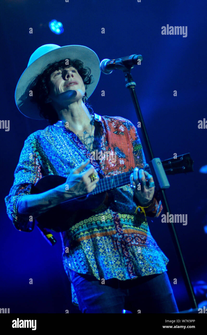 Modena, Italia. 29 Luglio, 2019. LP Laura Pergolizzi ospite straniero a Radio Bruno Estate evento musicale in Modena Italia (foto di Enrico Ballestrazzi/Pacific Stampa) Credito: Pacific Press Agency/Alamy Live News Foto Stock