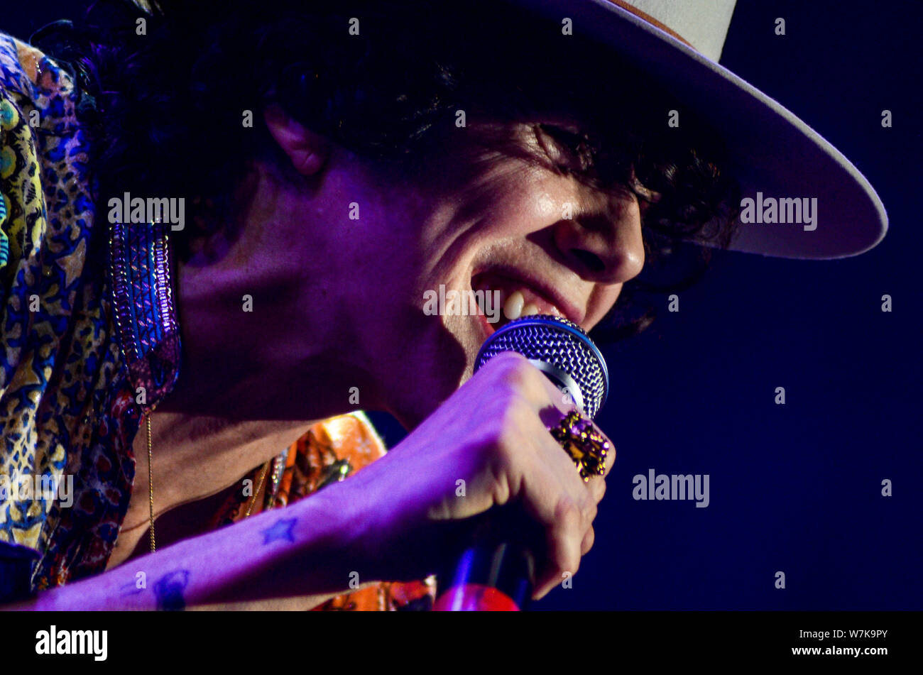 Modena, Italia. 29 Luglio, 2019. LP Laura Pergolizzi ospite straniero a Radio Bruno Estate evento musicale in Modena Italia (foto di Enrico Ballestrazzi/Pacific Stampa) Credito: Pacific Press Agency/Alamy Live News Foto Stock