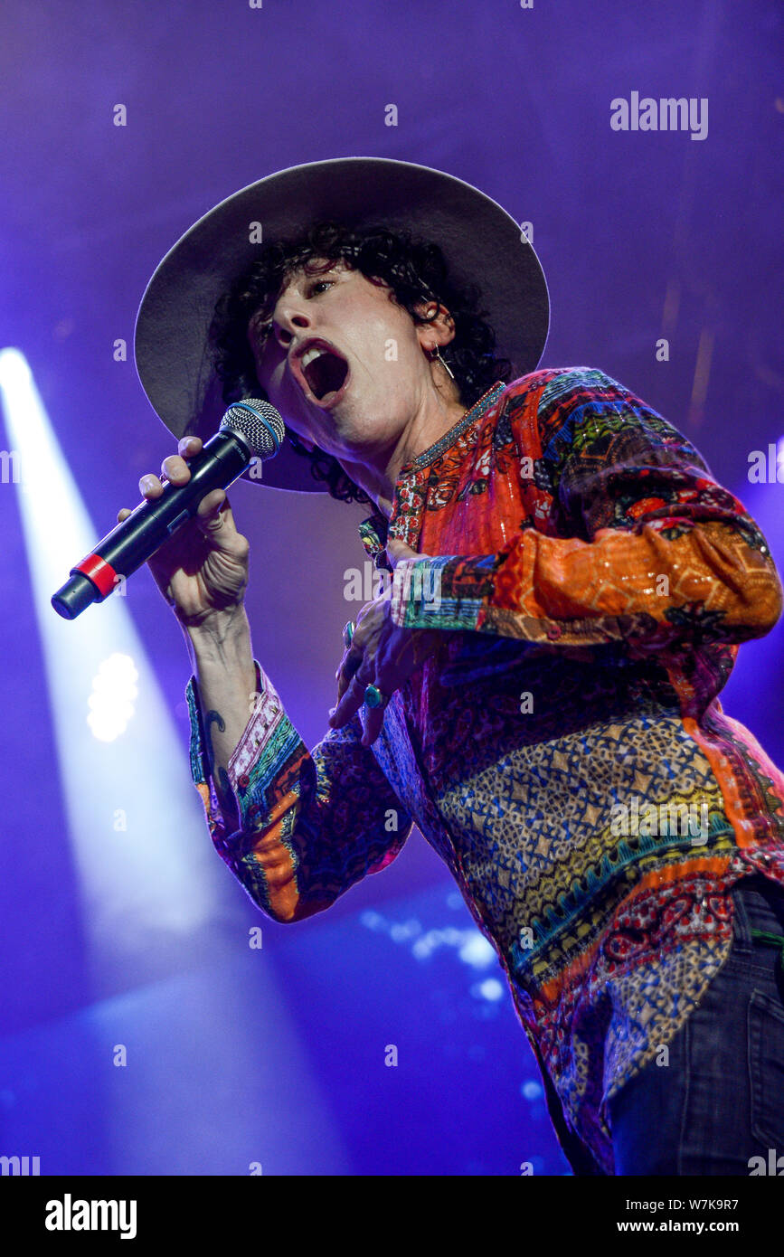 Modena, Italia. 29 Luglio, 2019. LP Laura Pergolizzi ospite straniero a Radio Bruno Estate evento musicale in Modena Italia (foto di Enrico Ballestrazzi/Pacific Stampa) Credito: Pacific Press Agency/Alamy Live News Foto Stock