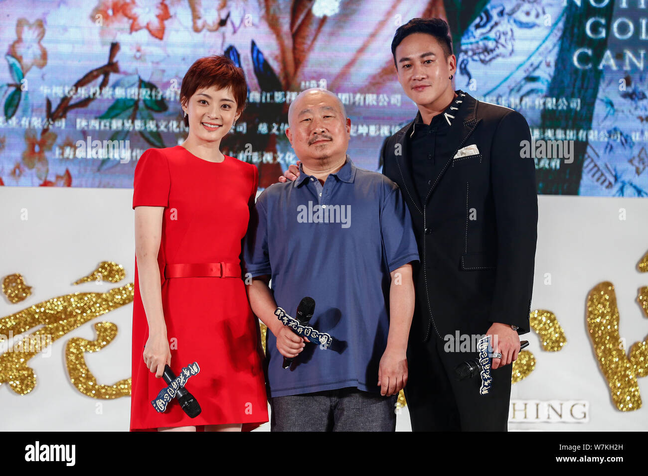 (Da sinistra) attrice cinese Sun Li, Direttore Ding Hei Taiwanese e attore Peter Ho partecipare ad una conferenza stampa per la loro nuova fiction TV 'Niente oro può Foto Stock
