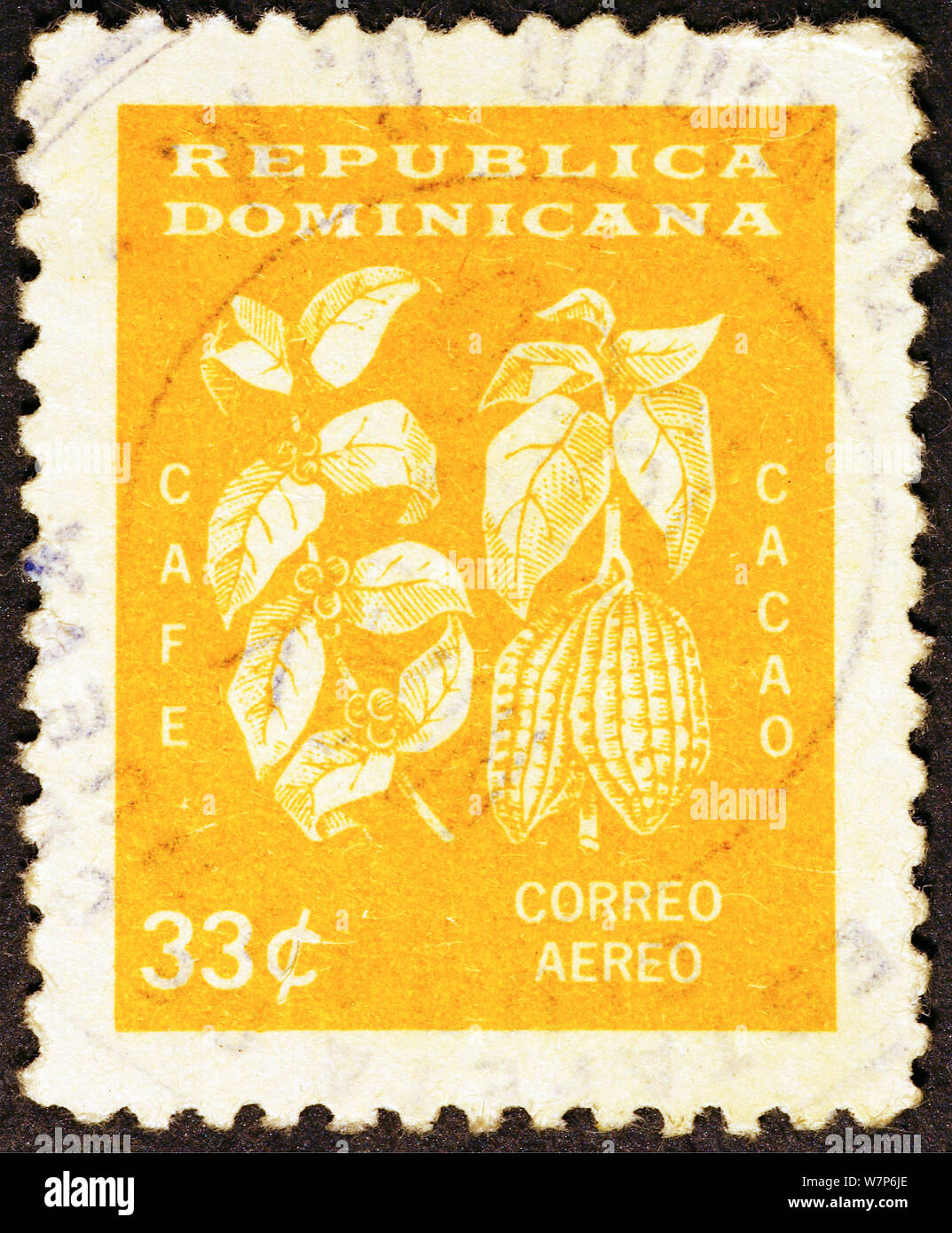 Il cacao e il caffè di piante su vecchi francobolli della Repubblica Dominicana Foto Stock