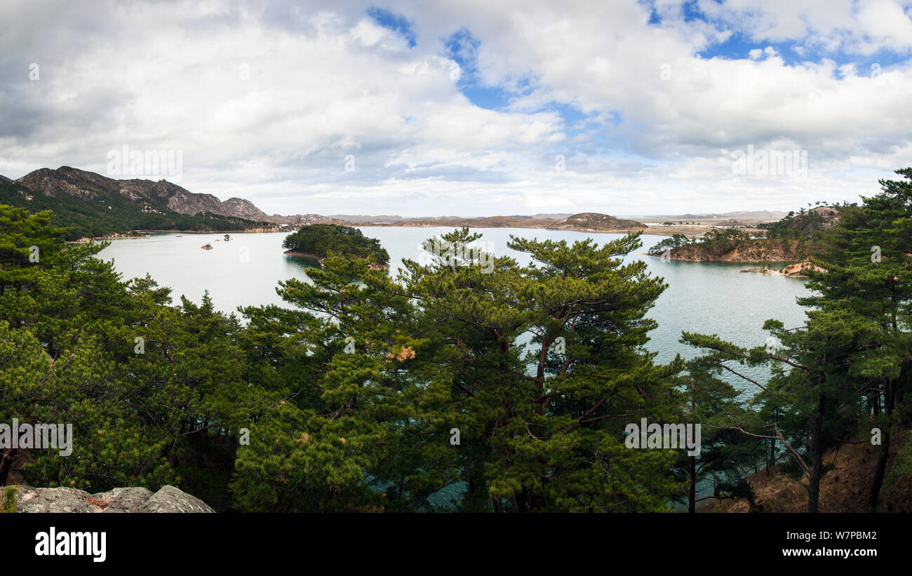 Lago nelle montagne Kumgang, democratica Repubblica popolare di Corea (DPRK), la Corea del Nord, 2012 Foto Stock