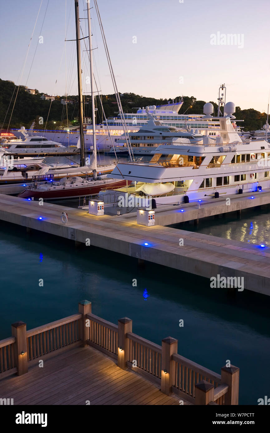 Yacht Haven Grande, il nuovo Yacht Harbour, complessi per lo shopping e per ristoranti completati nel 2007, san Tommaso, Isole Vergini americane, Isole Sottovento, Piccole Antille, Caraibi, West Indies 2008 Foto Stock