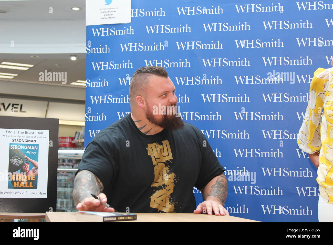 Eddie hall la festa che firma libro a Chester Foto Stock