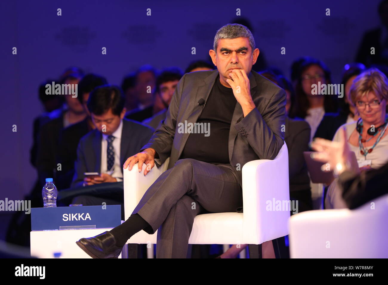 Vishal Sikka, Indian-American CEO e MD di Infosys, frequenta un sub-forum durante il Forum Economico Mondiale riunione annuale dei nuovi campioni 2017, als Foto Stock