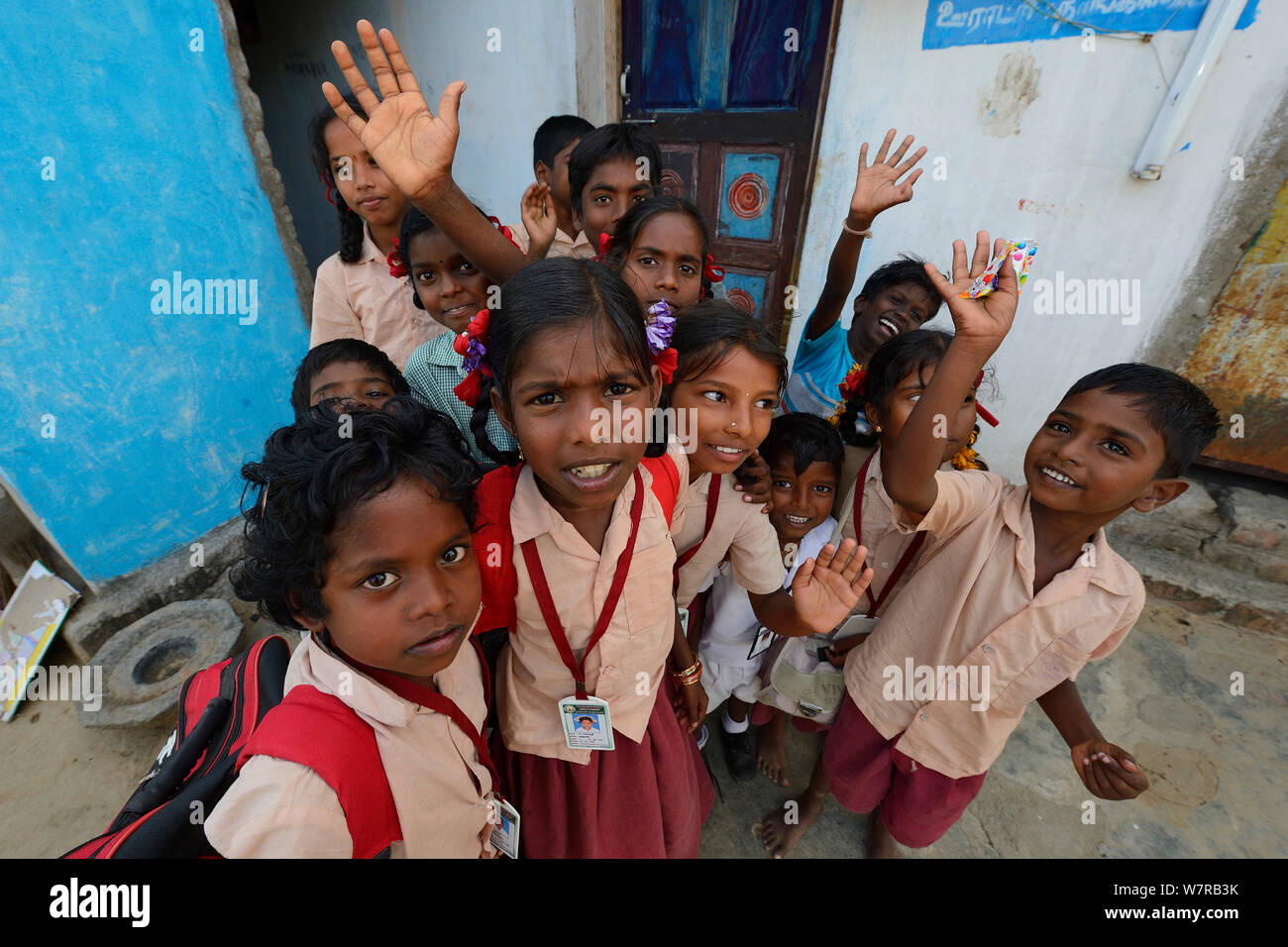 Bambini di villaggio in villaggio Tongal, Pulicat Lago, nello Stato del Tamil Nadu, India, Gennaio 2013. Foto Stock