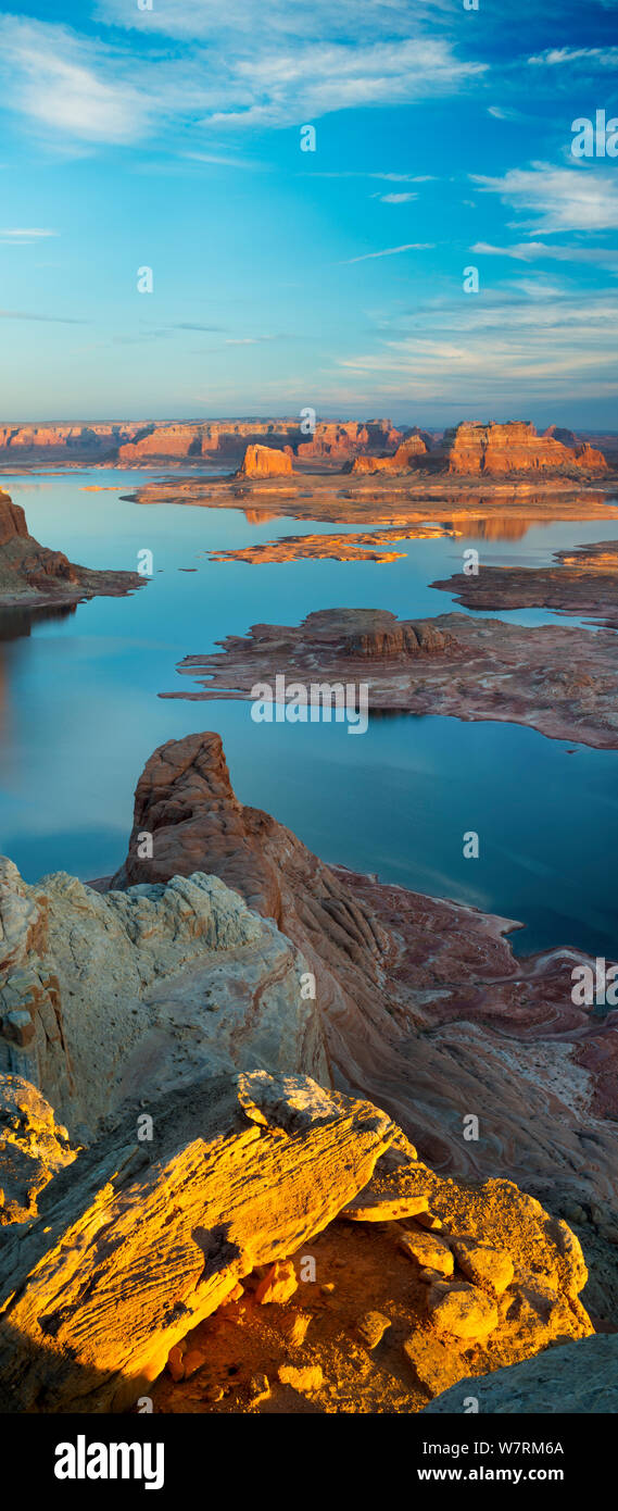 Lake Powell, verticale, panoramica sul confine del Colorado e Utah USA, novembre 2012 Foto Stock