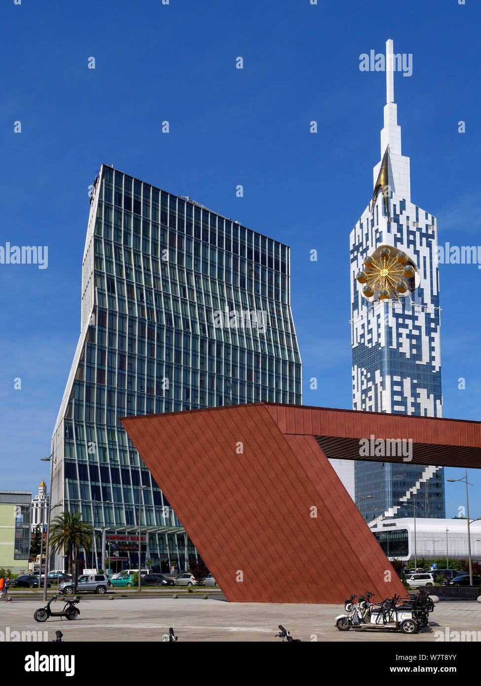 Hotel Radisson e Apartment House in ex università, Batumi, Adjara, Georgia, Europa Foto Stock