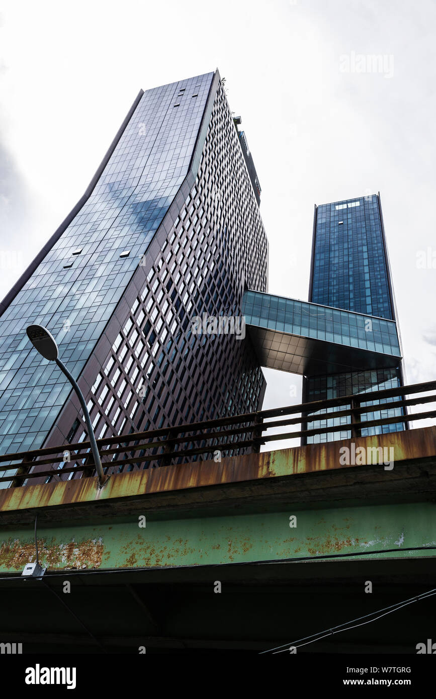 La facciata della American edifici di rame (626 First Avenue), dual-torre grattacielo residenziale nel quartiere di Murray Hill di Manhattan, New York City, Foto Stock