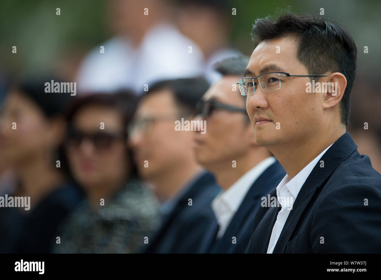 Pony Ma Huateng, Presidente e CEO di Tencent Holdings Ltd, partecipa alla cerimonia di inaugurazione per complessi accademico indicato da lui e da altri entrepreneu Foto Stock