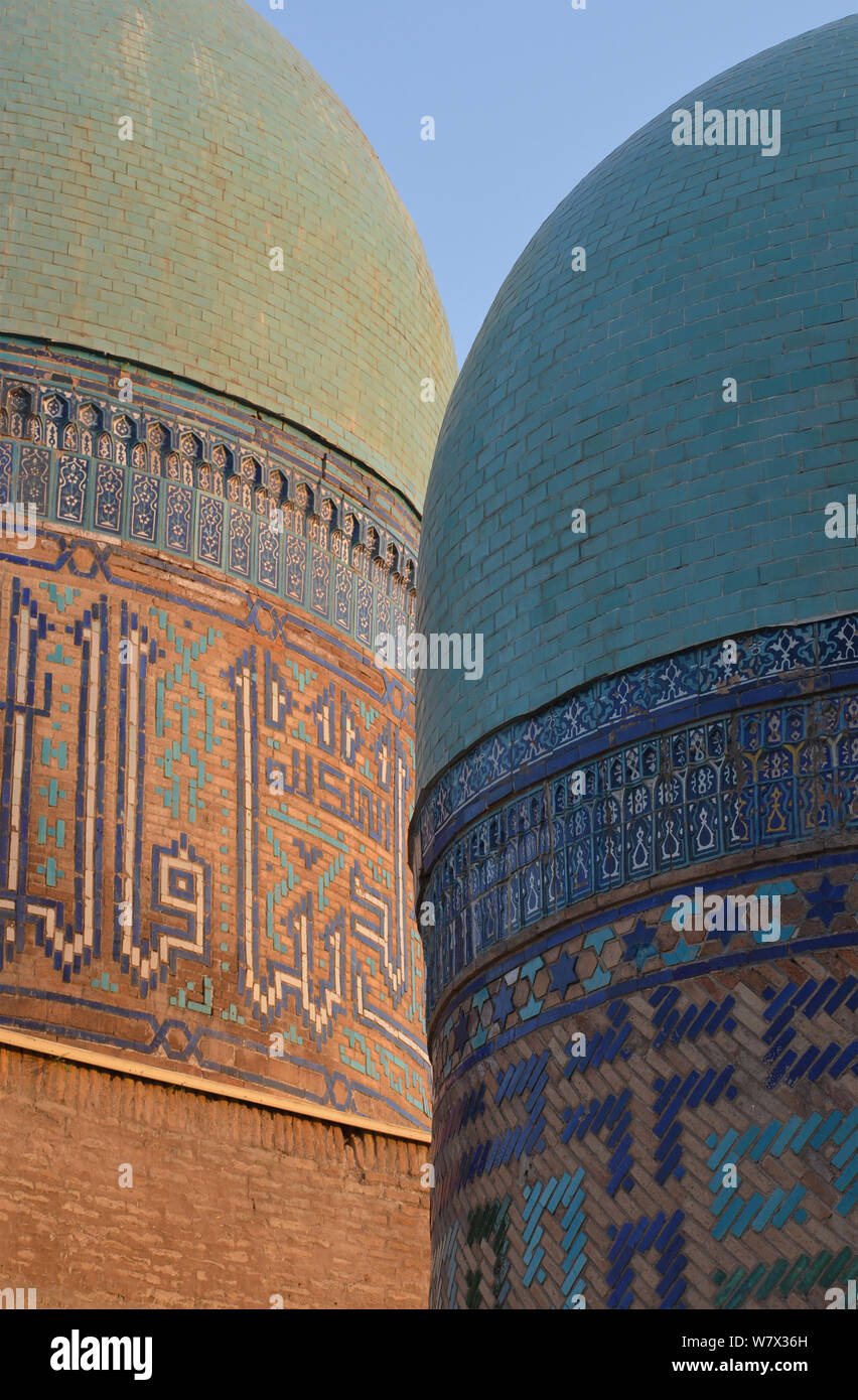 Tradizionale architettura islamica in Shah-i Zinda necropoli, Samarcanda, Uzbekistan Foto Stock