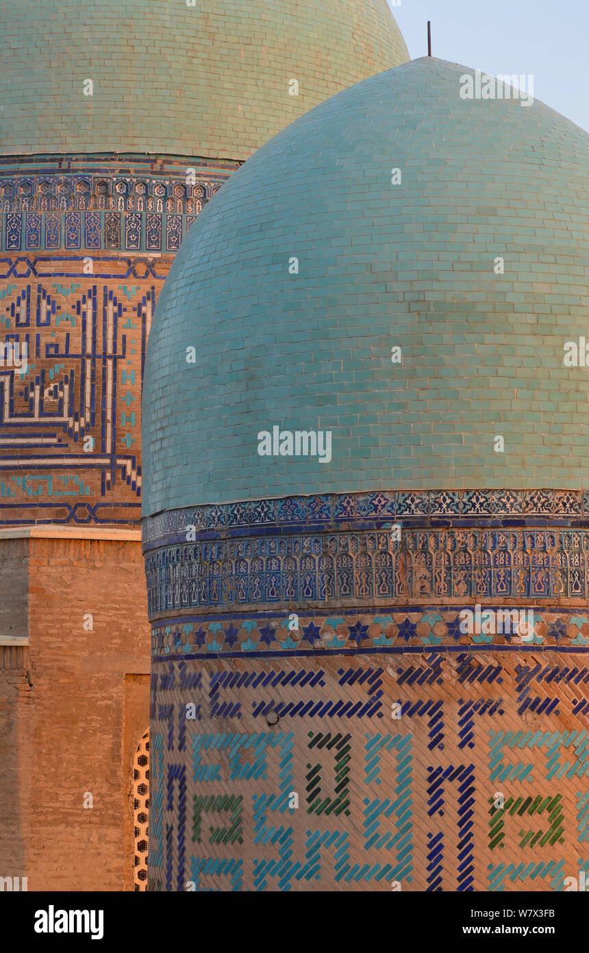 Tradizionale architettura islamica in Shah-i Zinda necropoli, Samarcanda, Uzbekistan Foto Stock