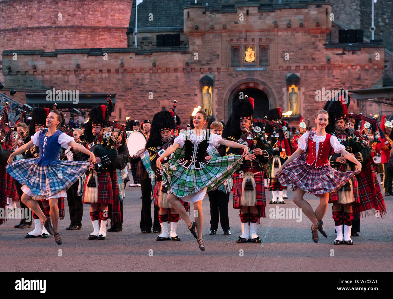 Edimburgo, Scozia, Regno Unito. Il 5 agosto, 2019. Il Royal Edinburgh Tattoo militare costituisce parte della Edinburgh International Festival. Nella foto, il tatuaggio Dance Company Foto Stock