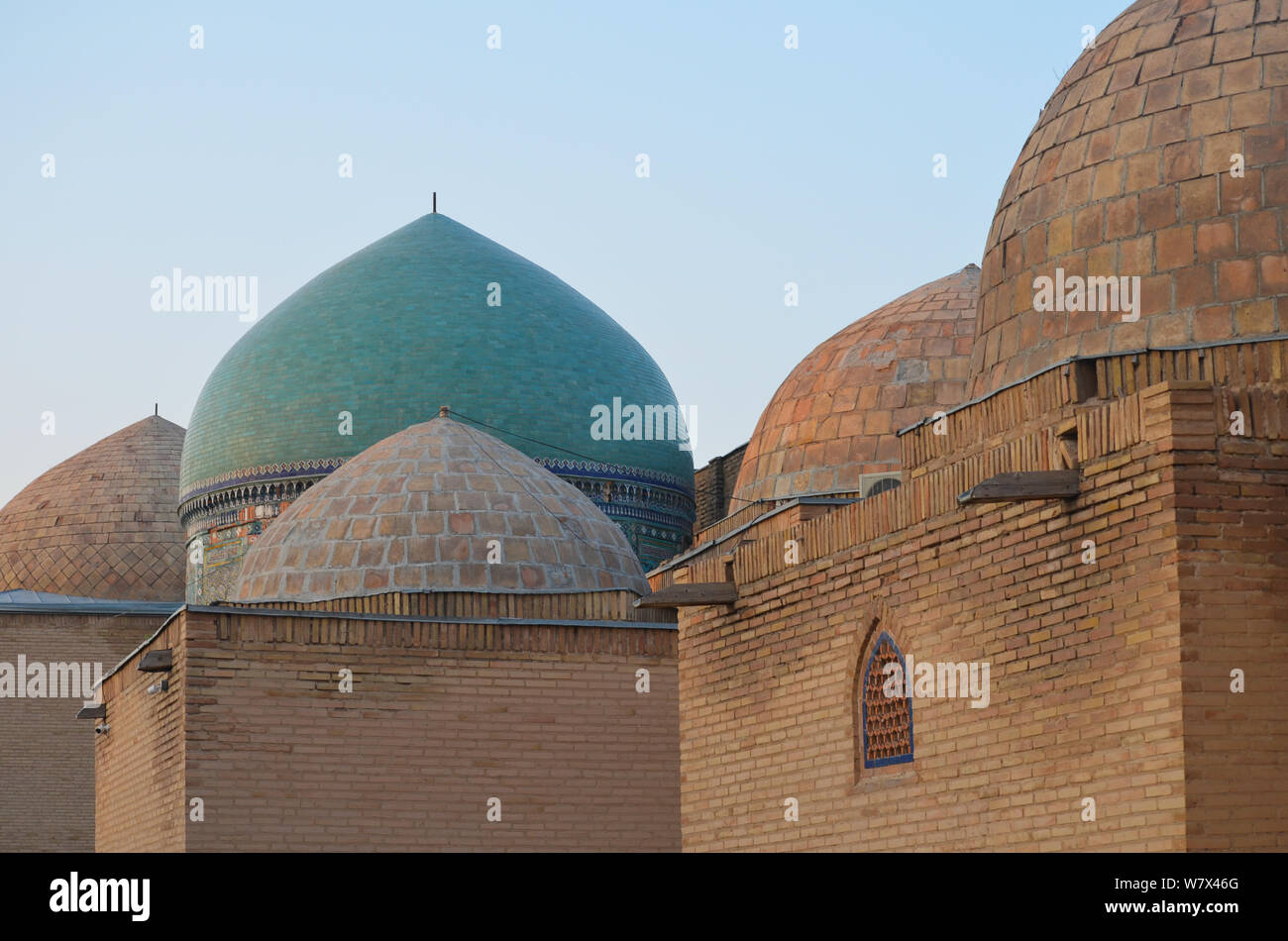Tradizionale architettura islamica in Shah-i Zinda necropoli, Samarcanda, Uzbekistan Foto Stock