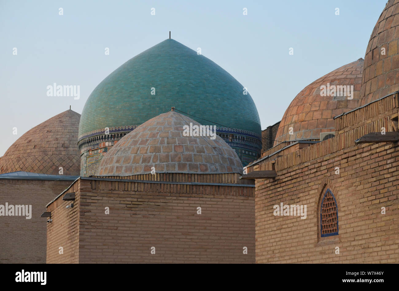 Tradizionale architettura islamica in Shah-i Zinda necropoli, Samarcanda, Uzbekistan Foto Stock
