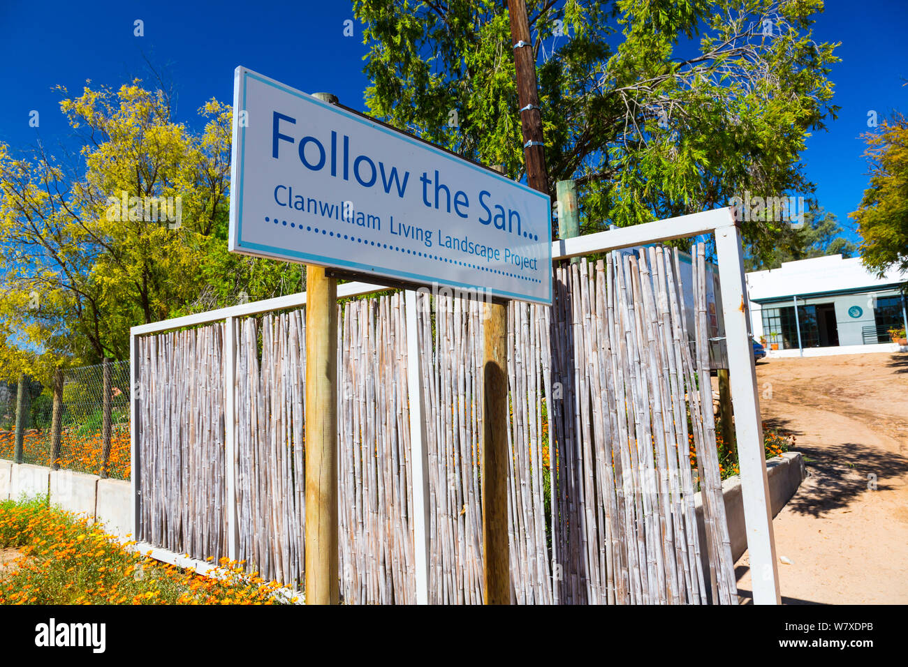 Segno per &#39;Seguire il San vivente Progetto Paesaggio&#39; Clanwilliam, montagne Cederberg, provincia del Capo Occidentale, Sud Africa, settembre 2012. Foto Stock