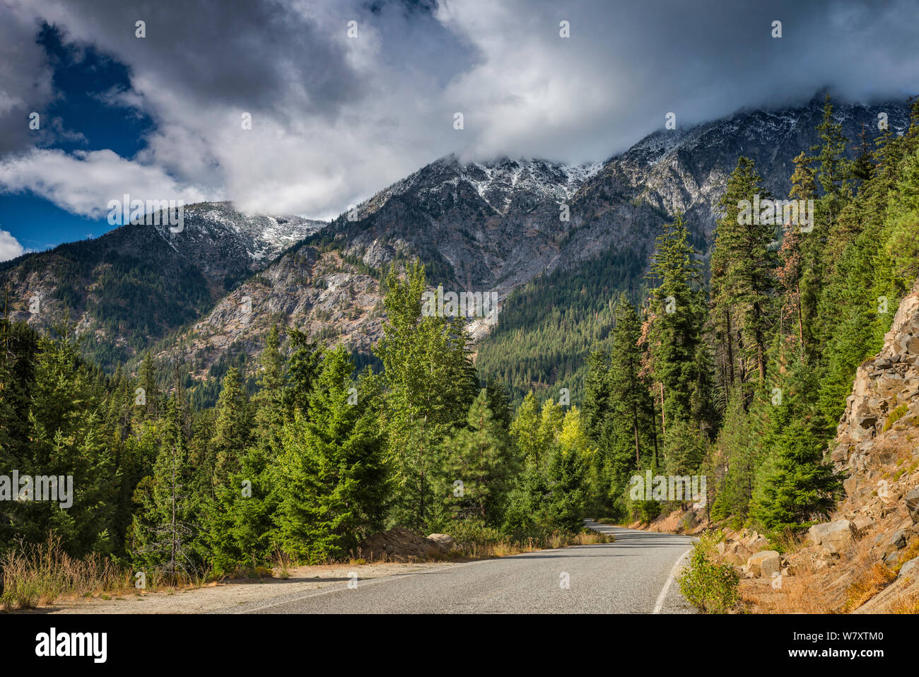 Icicle Ridge, vista da Icicle Road, North Cascades, Okanogan-Wenatchee National Forest, vicino a Leavenworth, nello stato di Washington, USA Foto Stock