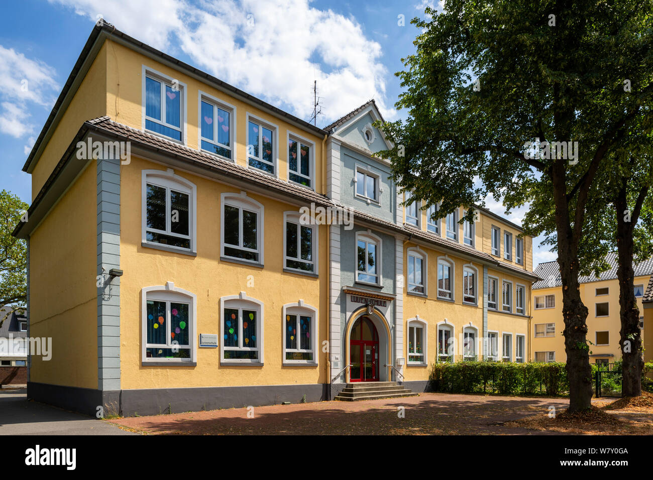 D-Oberhausen, la zona della Ruhr, Basso Reno, Renania, Renania settentrionale-Vestfalia, NRW, D-Oberhausen-Styrum, edificio scolastico, Luise Scuola, l'istruzione di base Foto Stock