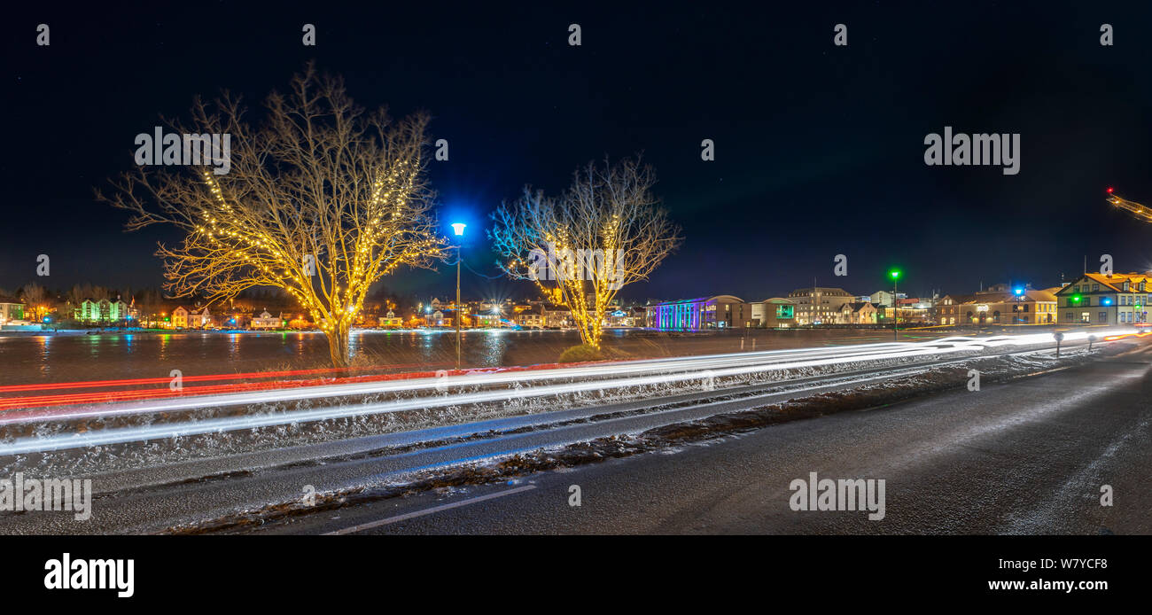 Reykjavik stagno di notte, Reykjavik, Islanda Foto Stock
