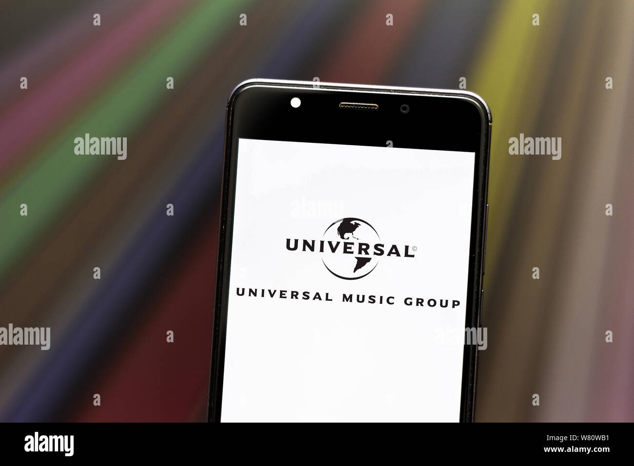In questa foto illustrazione della Universal Music Group logo si vede visualizzato su uno smartphone. Foto Stock