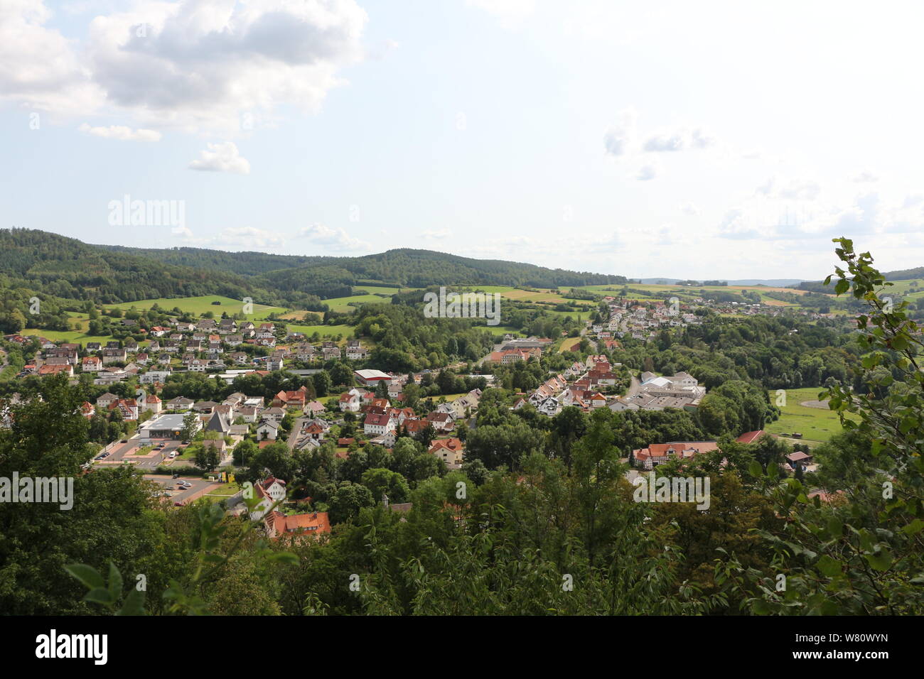 Blick von Schloss Spangenberg auf die Altstadt der Stadt Spangenberg in Hessen Foto Stock