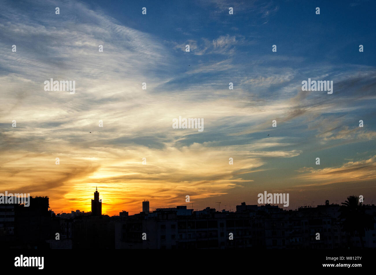 Tramonto a Casablanca, in Marocco da Abd-Elilah Ouassif. Foto Stock