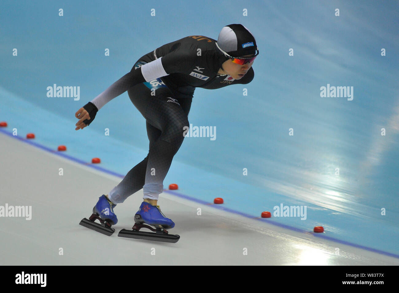 Skater giapponese Miho Takagi compete durante le donne del 3000-metro divisione un match dell'ISU di Coppa del mondo di pattinaggio di velocità la concorrenza nella città di Harbin, né Foto Stock