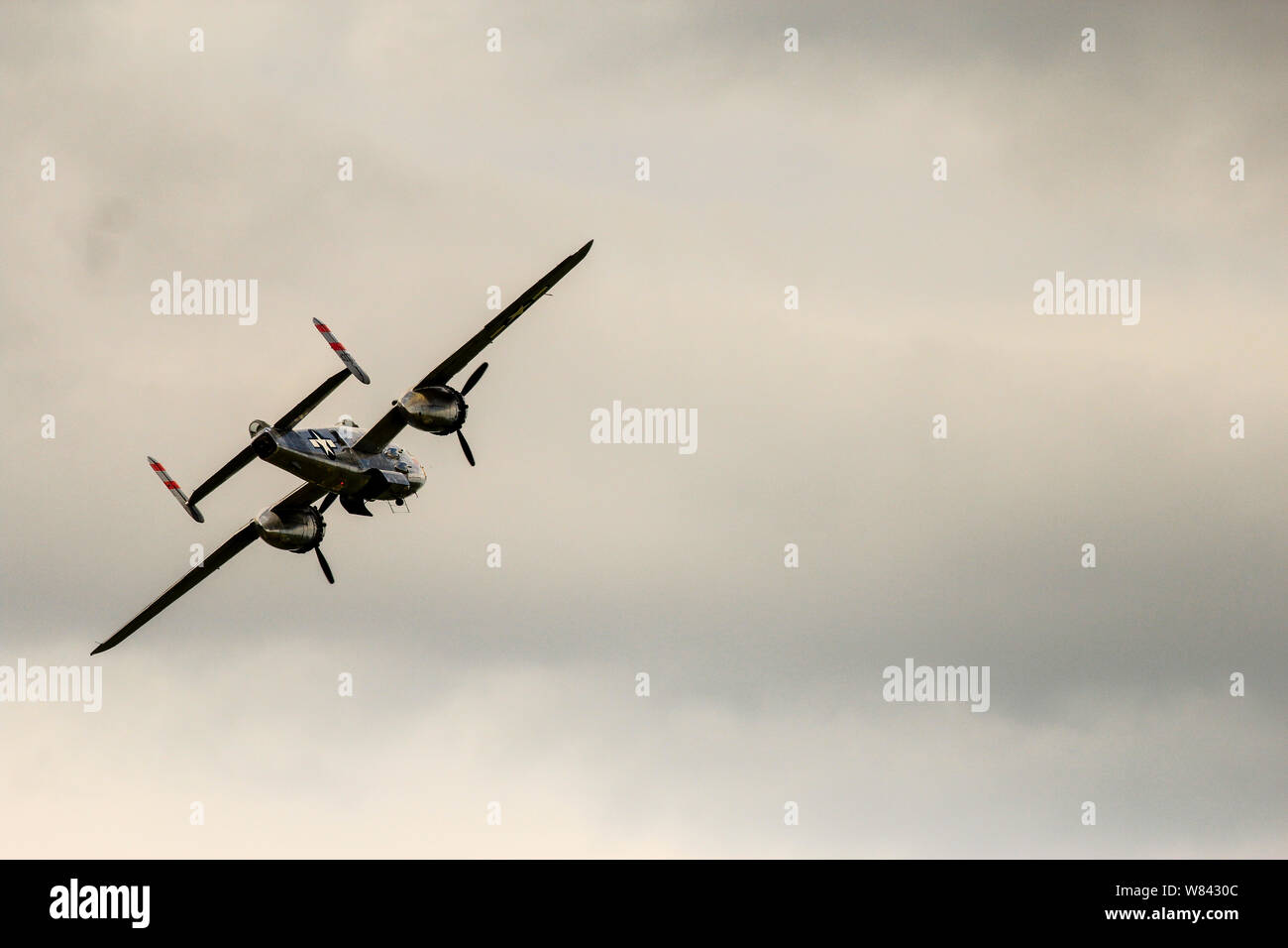 Un USA Air force jet fighter vola nel cielo Foto Stock