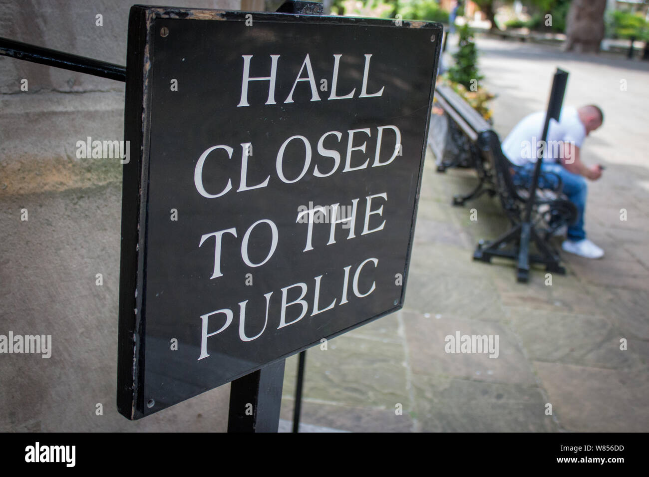 Un 'hall chiusa al pubblico " segno sul display in locande di corte di Londra. Foto Stock