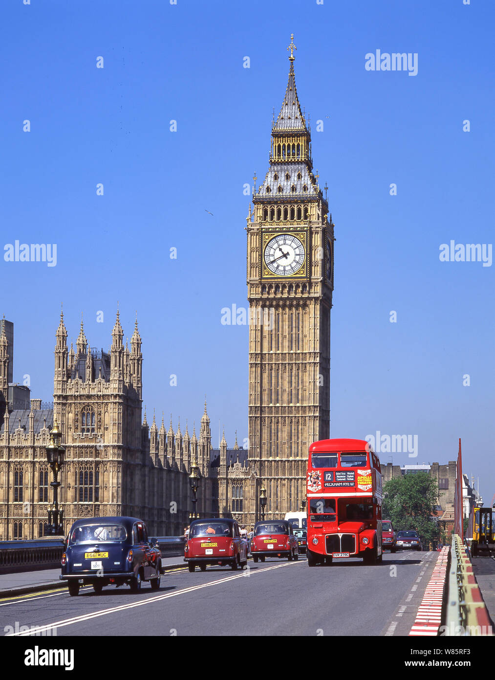 Il Palazzo di Westminster (Casa del Parlamento e il Big Ben da Westminster Bridge, City of Westminster, Londra, Inghilterra, Regno Unito Foto Stock